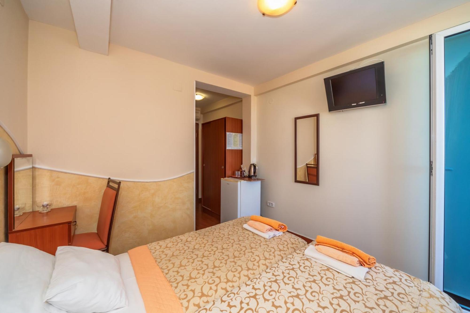 Apartments Pod Lozom With Seaview Petrovac Extérieur photo