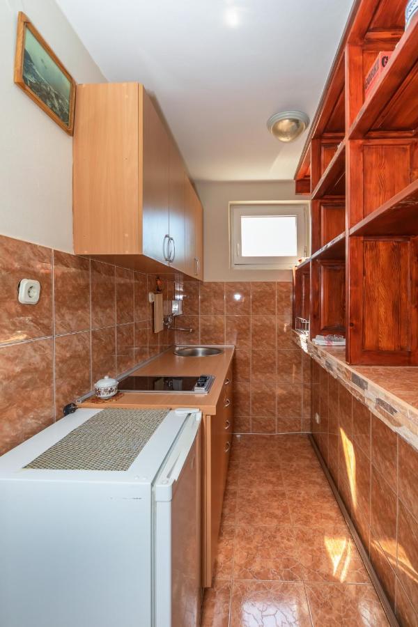 Apartments Pod Lozom With Seaview Petrovac Chambre photo